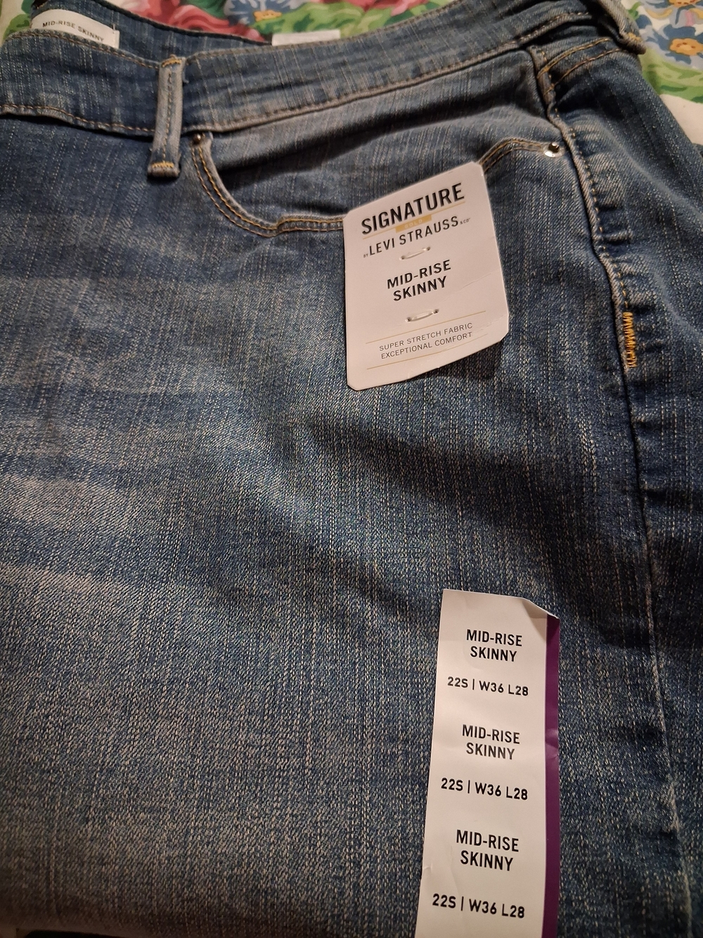 Levi's Signature Mid-Rise Skinny Jeans - Light Blue